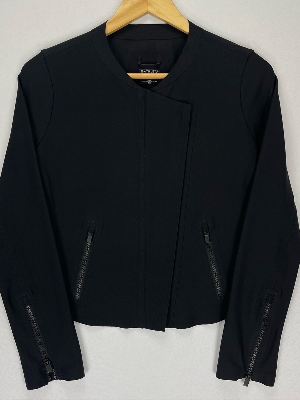 Athleta Stellar Jacket Women XS Black Asymmetrical Zip Long Sleeve Gym Gorp Moto